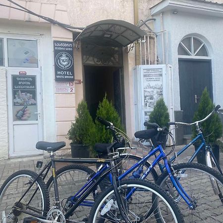 Sayulia Koetaisi Buitenkant foto