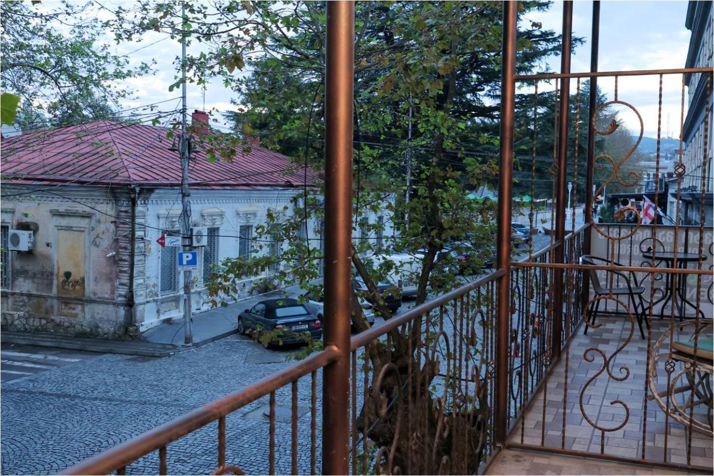 Sayulia Koetaisi Buitenkant foto