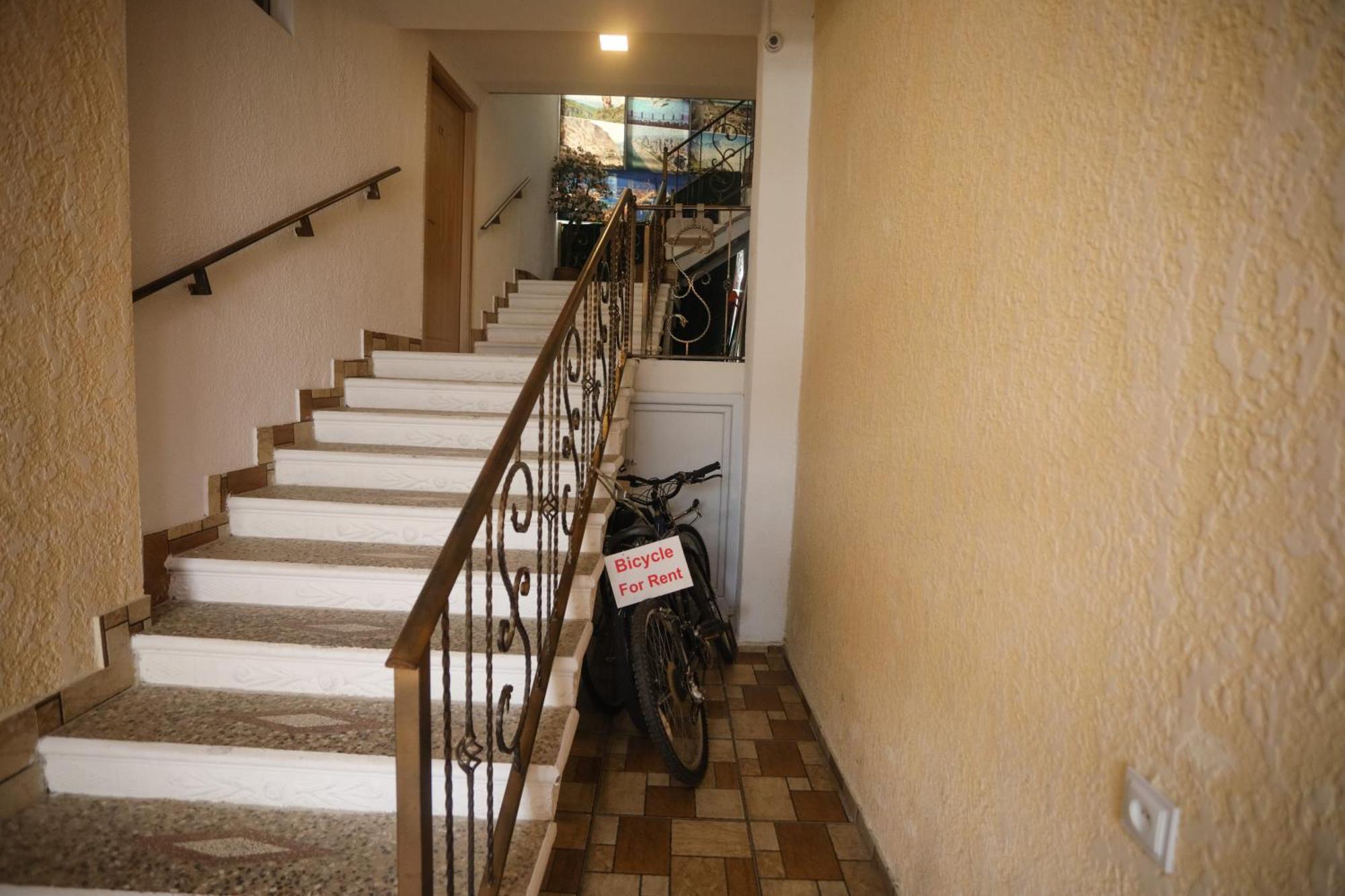 Sayulia Koetaisi Buitenkant foto