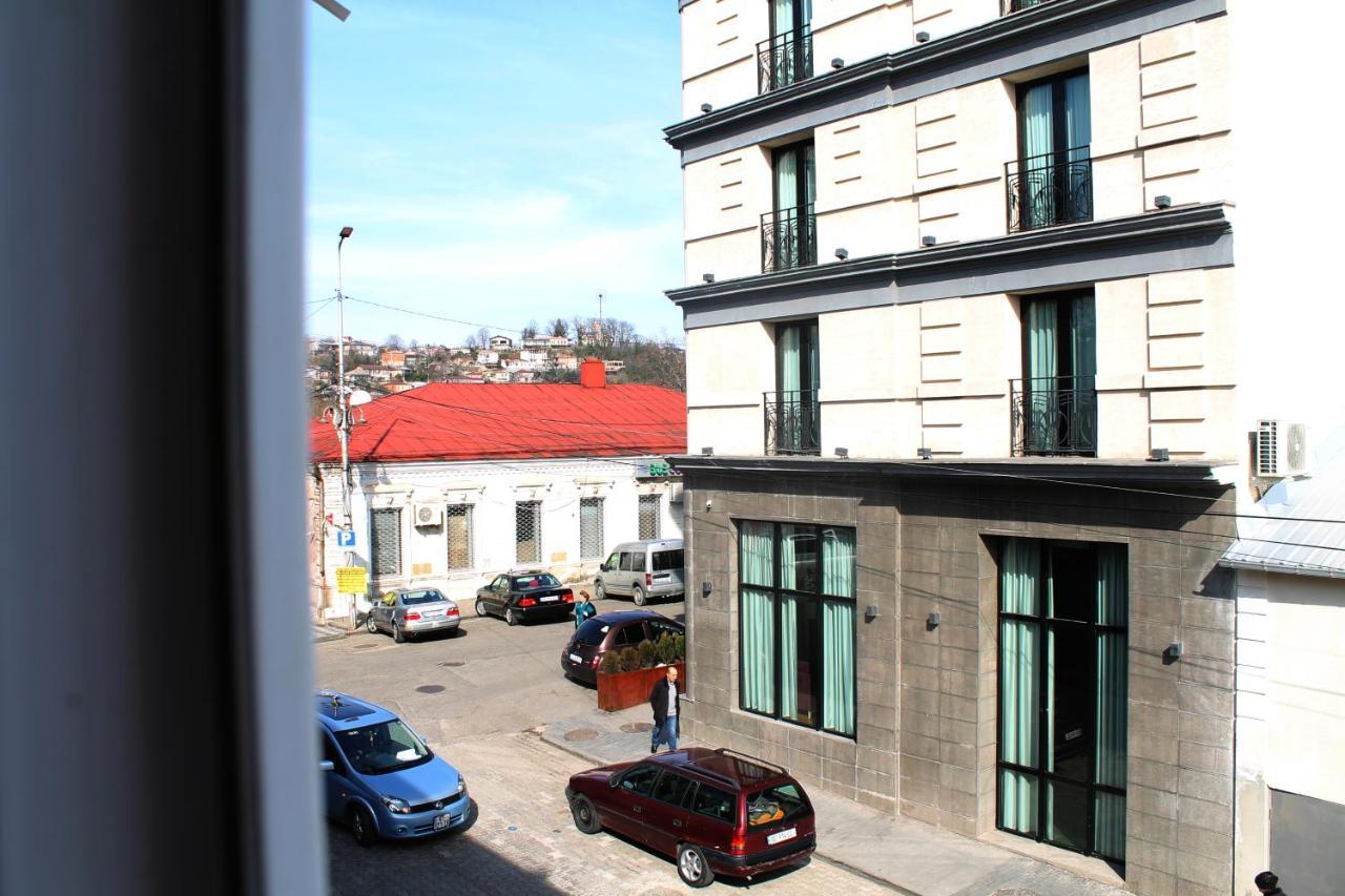 Sayulia Koetaisi Buitenkant foto