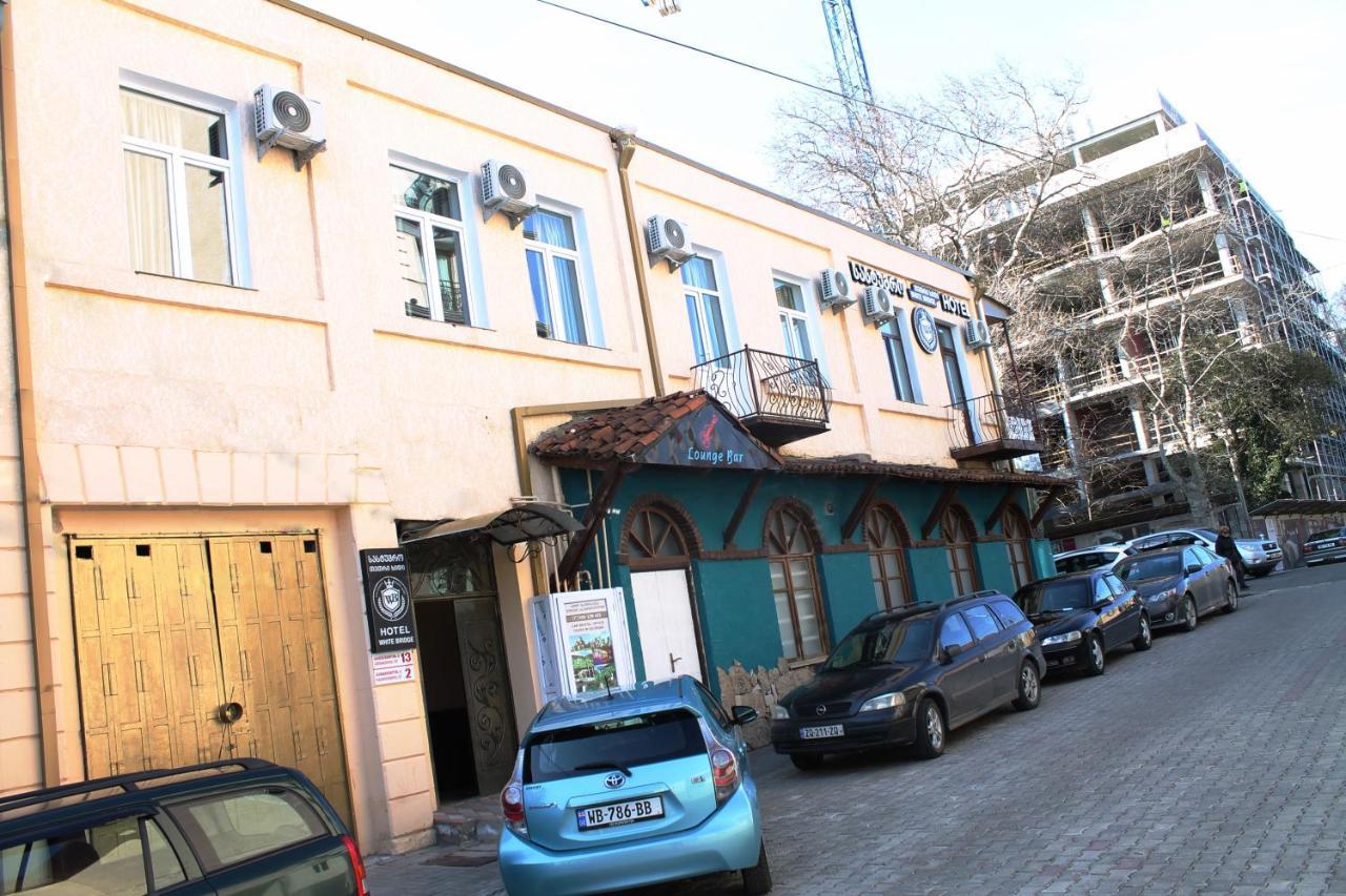 Sayulia Koetaisi Buitenkant foto